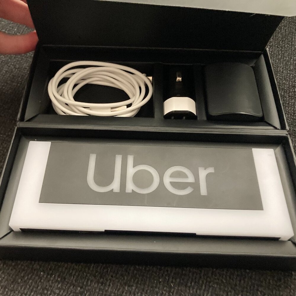 Uber 2.0 Beacon w/ Magnetic Mount CIB - Opened But Never Used
